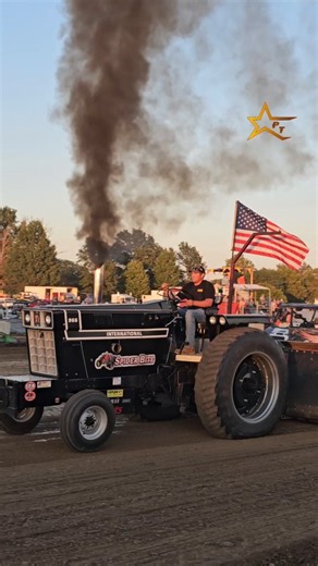 The "Spider Bite" IH 966 pulling at the 2025 Half Century of Progress Show in Rantoul, IL #tractorpulling #horsepower #motorsport #sledpull #tractor | Pulling Texas