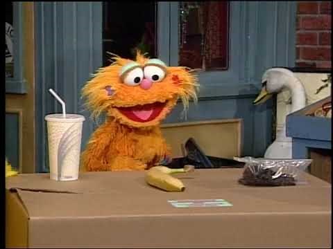 Classic Sesame Street - Big Bird And Zoe Sings Three Of These Things Food Items And A Box 1994