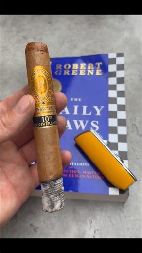 Perdomo 10th Anniversary Champagne Epicure’💨 #cigars #cigar #asmr #fyp #explore #trending