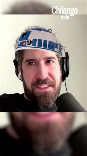 Is R2-D2 a traffic cop? #starwars | Alex Fernández on Chilango Radio