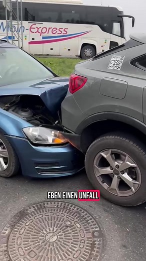 Unfall gehabt – und jetzt? So läuft die Schadenabwicklung richtig. Mit Tipps vom Experten 💡@KFZ-Gutachter #Fahrlehrerlukas #hellocrash #fahrlehrer #unfall #gutachter