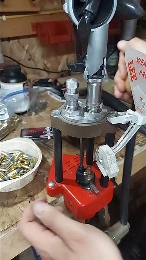 Lee Classic Turret Press Spittin' Out 9mm!!