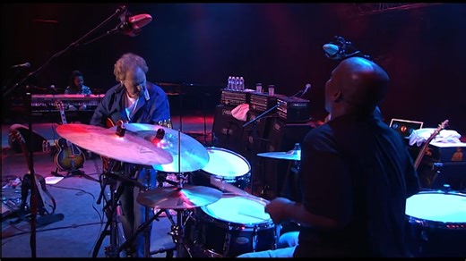 Lee Ritenour - Full Concert - Live at the North Sea Jazz Festival 2009 LINEUP Lee Ritenour (guitar); Patrice Rushen (piano, keyboards); Melvin Davis (bass); Will Kennedy (drums). ABOUT - press release of this concert For over 30 years, Lee Ritenour has been one of the most famous jazz guitarists in the world. This Californian possesses a spectacular sense of timing and sound. His nickname, Captain Fingers, is appropriately chosen. Both as a band leader and as a session musician, he has played on