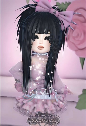 first time Da’vion wears pink AND a skirt oh my gee… #evervion #royalehigh #roblox #fyp #viral