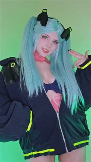 cosplay model on Instagram: "💚Rebecca cosplay transition💚 . . . ----------------- #cosplay #cosplaytransformation #cosplaytransition #cyberpunk #Rebeccacosplay #cosplaygirl #Rebecca #cyberpunkcosplay #cyberpunk #rebeccacyberpunk"