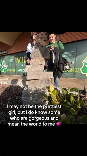 I love my friends and my mommy too :3 #beautifulgirls #prettygirls #girls #women #fyp @aya 🎧𖦹 ׂ 𓈒 @ishmael @Amanda Ulianich @oriko 丰 @$ t a r c h i l d ❤