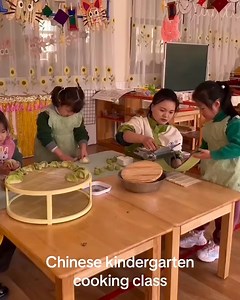 A day in the kindergarten! | DIY Panda