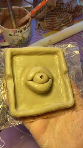 i needed an ashtray part1👄👁 #airdryclay#clay#clayart#clayartist#kil#airdryingclay#ashtrays#clayashtray