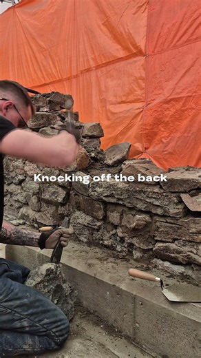 Shaping irregular fieldstone #mason #restoration #construction #diy #design #asmr