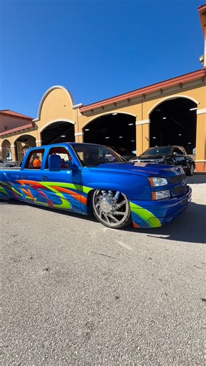 PHAT PHABZ LLC on Instagram: "“BECKI” @aftermath_billdubby’s 2004 Chevy Silverado 3500 on our full chassis rolling into Eastbound Getdown 🔥 #phatphabz #phatphabzmfg #mckiddieedition"