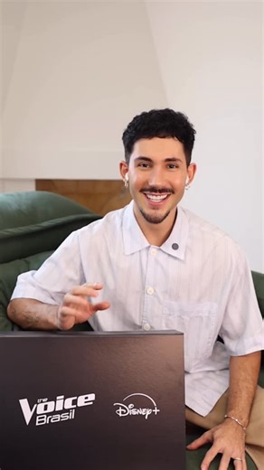 Vittor Fernando on Instagram: "qual time você escolheu pra torcer na final do The Voice Brasil no @disneyplusbr ? 💙 #TheVoiceBrasil #MaisVoice #DisneyPlusBr publicidade"