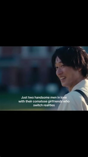 Amor en realidades alternas: hombres guapos y comas