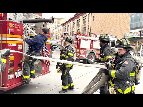 🌟 SQUAD FIRST DUE 🌟 FDNY Bronx 10-75 Box 2218 Fire Basement Quickly Knocked Down
