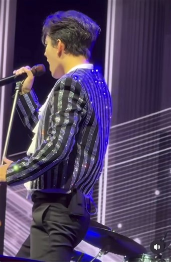 #Olimpico is absolutely a powerful, numismatic and impassioned performance by the phenomenal one of a kind arrist #DimashQudaibergen BRAVO👏❣️👏🔥👏💥❣️ #DimashStrangerTour2025 https://youtu.be/TLOVgO8cvx0?si=0-5znKyOVJmWi6_a | Dimash Philippines