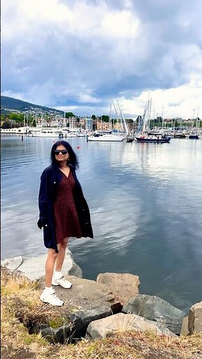 A stroll along Sandy Bay in Hobart, Tasmania