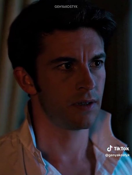 Bridgerton Library Scene: Daphne and Simon Moments