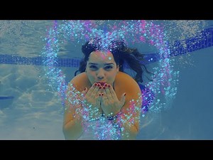 VIRAL UNDERWATER KISS | Stunning Beauty Mermaid in My Swimming Pool - Miami Beach, Florida