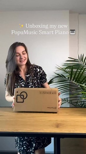 Just unboxed my new smart piano from @popumusic.official — and I’m obsessed! 🎶 It literally lights up to teach you every note 💛 Who else wants to learn piano from scratch (the easy way)? 👇 🎹 Tag someone who’s always wanted to learn piano 🎶 #PopuMusic #SmartPiano #LearnPiano #MusicAtHome #PopuMusicPiano #UnboxingVideo #TechMeetsMusic #VancouverCreators #MusicLovers | Momslife.ca