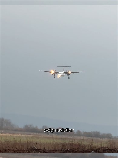 De Havilland Canada Dash 8-400 lands at Belfast City Airport (BHD) : 22nd December 2025 (Universal Air (9H-MMW) : De Havilland Canada Dash 8-400 : Belfast City Airport (BHD) : 22nd December 2025) #universalair #dehavillanddash8400 #belfastcityairport #aviation #pilotlife