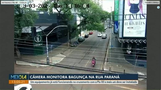 Câmera monitora bagunça na Rua Paraná, em Cascavel