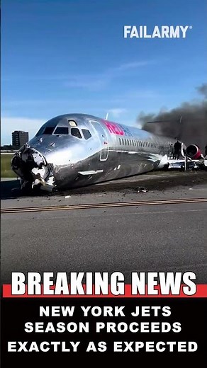 Can't blame Aaron Rodgers this time 👎🏈🛩️ #jets #nfl #football #fails