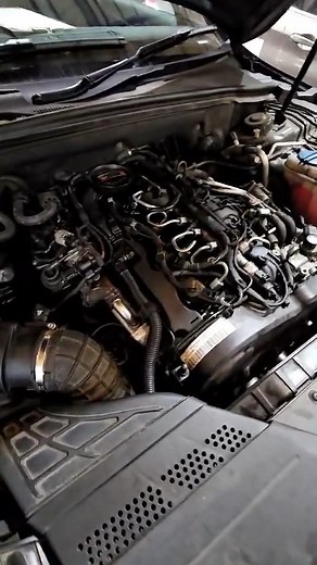 Full reconditioning on this Audi A4 Quattro Turbocharger! Signs of oil contamination meant this turbocharger had seized in the engine (P0299 Underboost Fault Code identified), which lead us to carry out a full chemical DPF clean engine flush 😱 🦾Turbocharger balanced and calibrated with a 2 year warranty on parts and labour 💦 Full chemical wash on the DPF covered on a 12 month warranty We are always looking for ways to help our customers! 🥳 Noticing a loss of power in your vehicle? 🫣🫣 Maybe