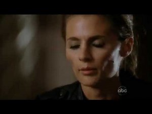 Castle || 4x09 Killshot Beckett breaks down in the hotel