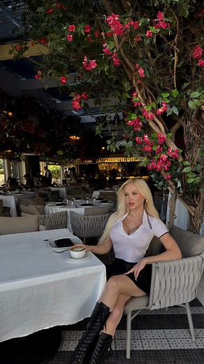 YESBABYLISA on Instagram: "table is ready 🛎️"