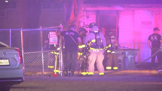 Fire erupts in abandoned downtown building