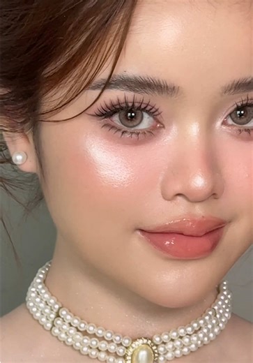 Gorgeous Bridal Makeup Ideas: Thai Style