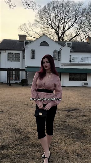 Explore Graceland: The Legacy of Elvis Presley