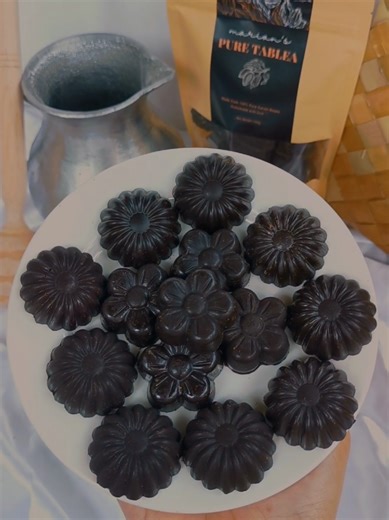 Grinding, molding, pouring... every cup made with love. ☕ #TsokolateDeBatirol #cacaobeans #hotchocolate #sikwate #puretablea