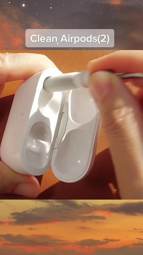 Clean ur Earpods(2) #fyp #viral #clean #cleaning #satisfying #share #airpods #airpodsclean