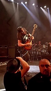 76K views · 4.6K reactions | Last night Slash as guest with #iggypop & the losers 落 #duffmckagan #chadsmith #thehollywoodpalladium #Slash  Guada Pasty ©️ | Slash Addict | Facebook