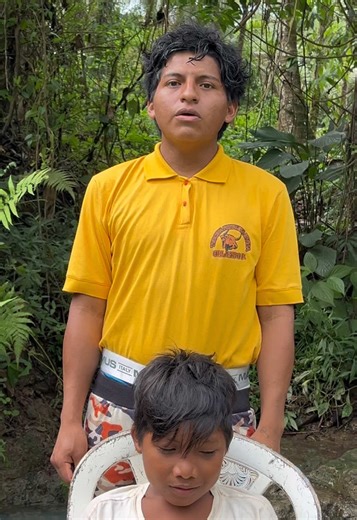 Tutorial de cómo peinar a tu compa❤️!!!#tutoriales #compa #peina #tiktoker