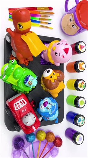 How to Make Rainbow Lollipop Candy with Slime