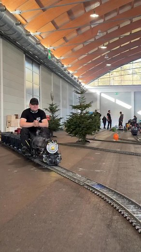 13K views · 7.4K reactions | only 5 days left 殺 Echtdampf Hallentreffen Faszination Modellbau —————— #livesteam #train #dampflok #modellbau #eisenbahn #5gauge #modernscaledivision #fyp #backyard #modeltrains #locomotive | Modern Scale Division | Facebook