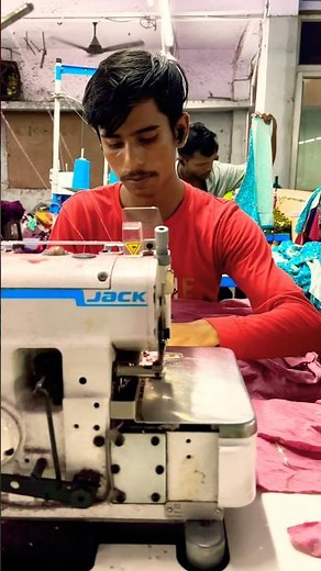 Trendy sweetheart neck red blouse with lace work #blouse #stitchingideas #puffsleeves #subscribe