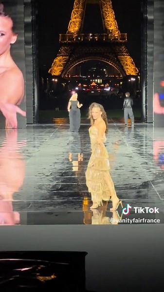 Réponse à @Mustafa⚡️ You ask, we deliver 🫡 #serenaysarıkaya #lorealparis #parisfashionweek @L’Oréal Paris