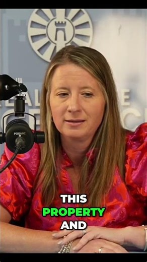 Hoarder House Showing: Awkward Realtor Moment! #shorts