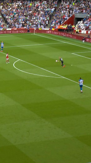 A passing masterclass from Jason Steele at Emirates Stadium! ✨ | Premier League