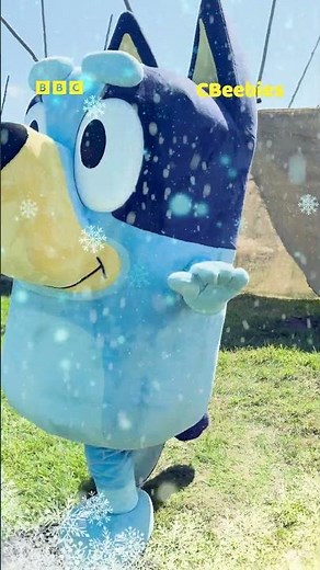 Christmas Dance Party with Bluey & Duggee | BRAIN BREAK| CBeebies #shorts