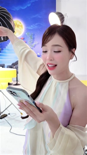 Sam Tự Tin Hát Trong Bài Mega Live