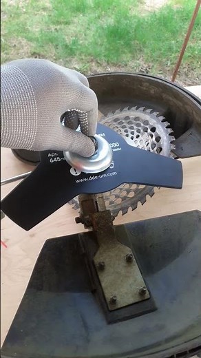 How to Use a Trimmer Brush Cutter Blade