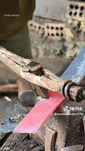 Mastering Easy Iron Cutting Skills for Blacksmithing