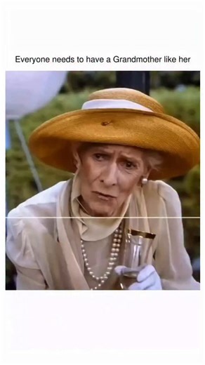 only best movies on Instagram: "Here’s your complete guide to Driving Miss Daisy (1989): — 🎬 Synopsis & Cast Director: Bruce Beresford; Writer: Alfred Uhry, adapting his own 1987 Pulitzer-winning play Starring: Jessica Tandy as Miss Daisy Werthan (a proud Jewish widow), Morgan Freeman as Hoke Colburn (her Black chauffeur), with supporting roles from Dan Aykroyd, Patti LuPone, Esther Rolle Plot: After Miss Daisy crashes her car, her son hires Hoke to drive her. Initially strained, their relation