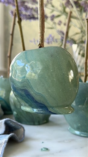 65K views · 608 reactions | Marbled Candy Apples for Fall! https://sugarandcharm.com/how-to-marble-candy-apples #candyapples | Sugar and Charm | Facebook