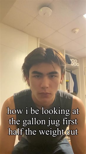 Edison on Instagram: "how I be looking at the gallon jug the first half of the weight cut: water loading. #mma #bjj #jiujitsu #weightcut #ufc"