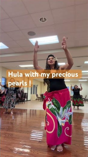 Hula with precious pearls