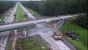 141K views · 1K reactions | BRIDGE DEMO: Crews are dismantling a bridge severely damaged in a truck crash, causing a major Georgia interstate to be closed: 2wsb.tv/2Uinyq6 | WSB-TV | Facebook